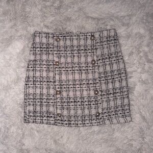 M SHEIN Black and White Plaid Mini Skirt